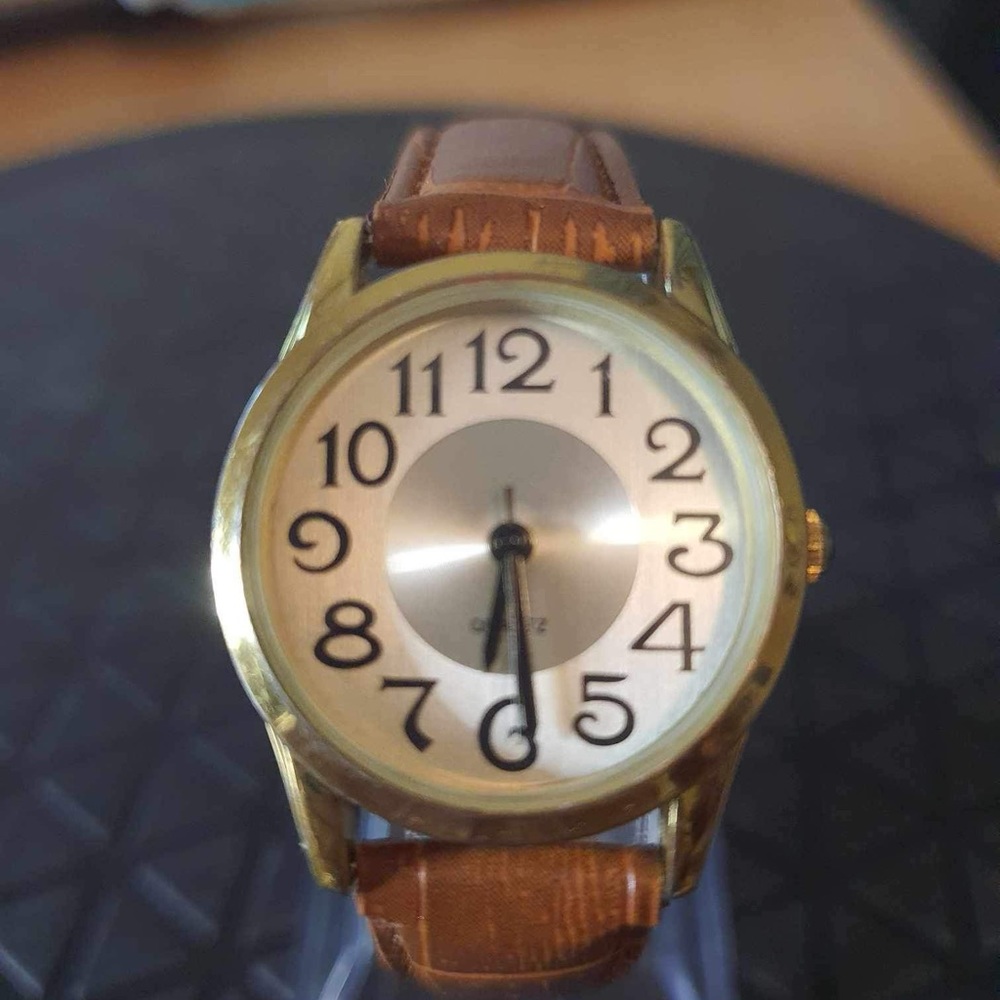 🦋10/$20🦋 Goldtone/Silver Brown Leather Women's Watch